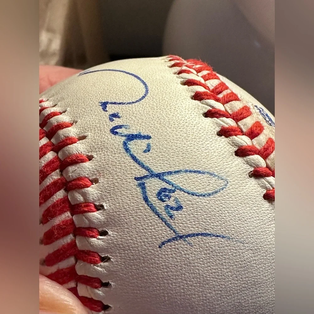 MYSTERY AUTOGRAPHED Baseball please read below 👇 one ball
